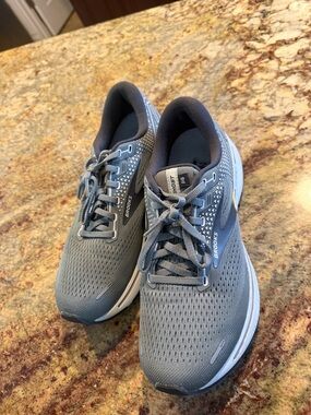 Brooks Men's Athletic Running Shoes - Light Gray/Charcoal